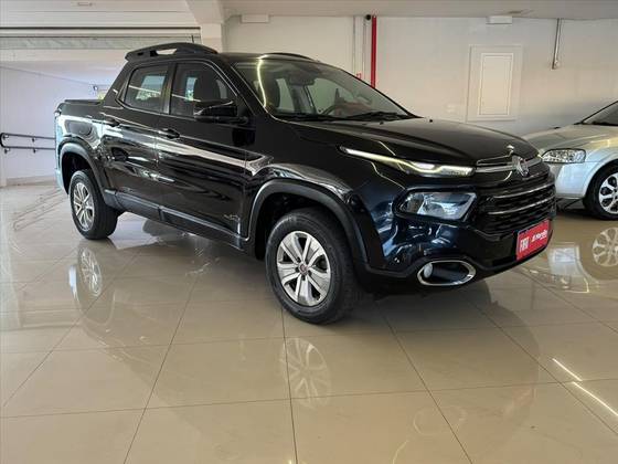 FIAT TORO 1.8 16V EVO FLEX FREEDOM AT6 FIAT TORO 1.8 16V EVO FLEX FREEDOM AT6